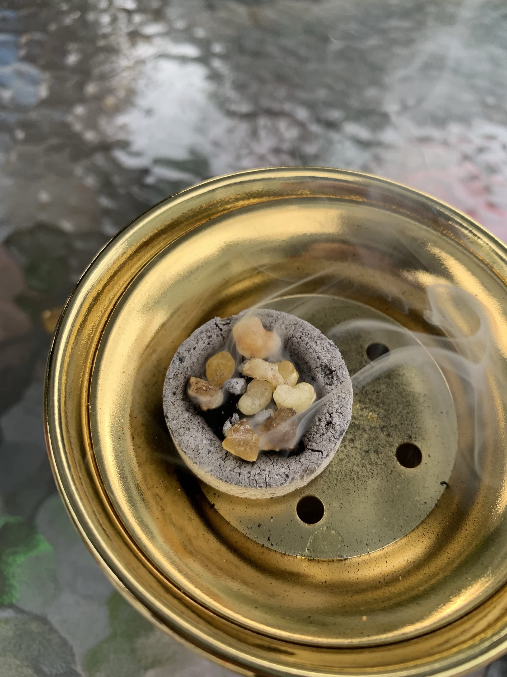 Amazon.co.jp: ホジャリ フランキンセンス 緑乳香 30g 純天然樹脂